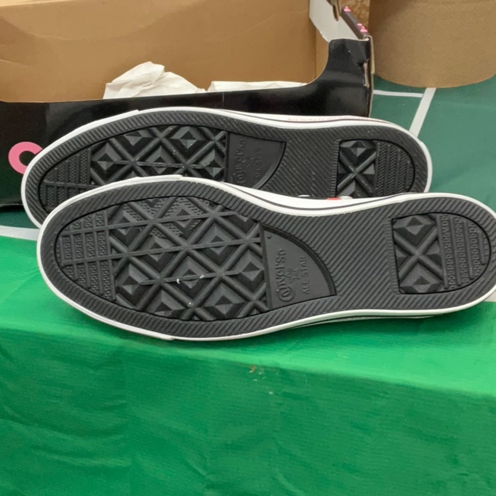 Hello Kitty Converse - image 2